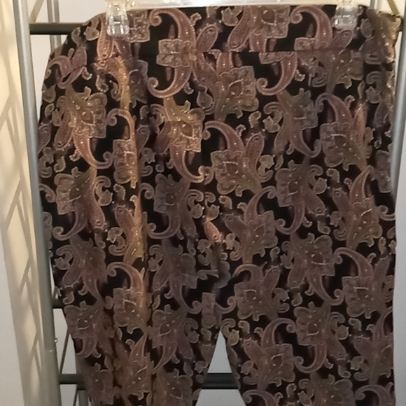 Plus size 4x Women's paisley print pants - Picture 3 of 4